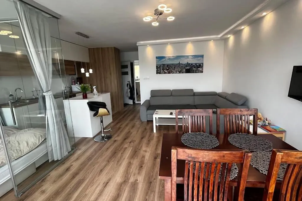 Sunny Apartment By The Beach In Sopot Polen